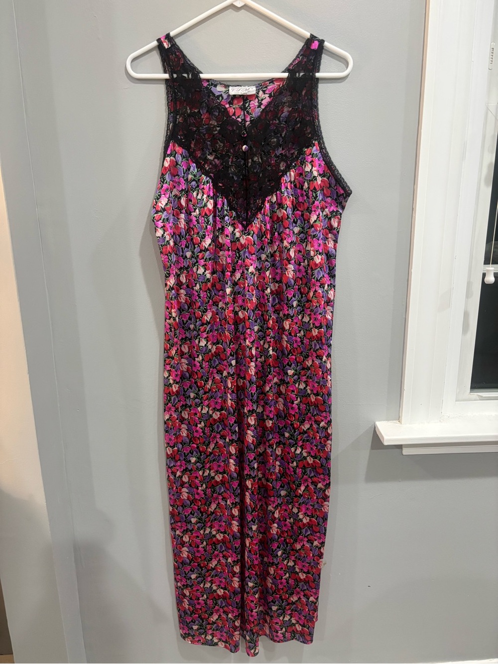 Vanity Fair Vintage Sleepwear slip dress nightgown  Multi Floral Lace S/M